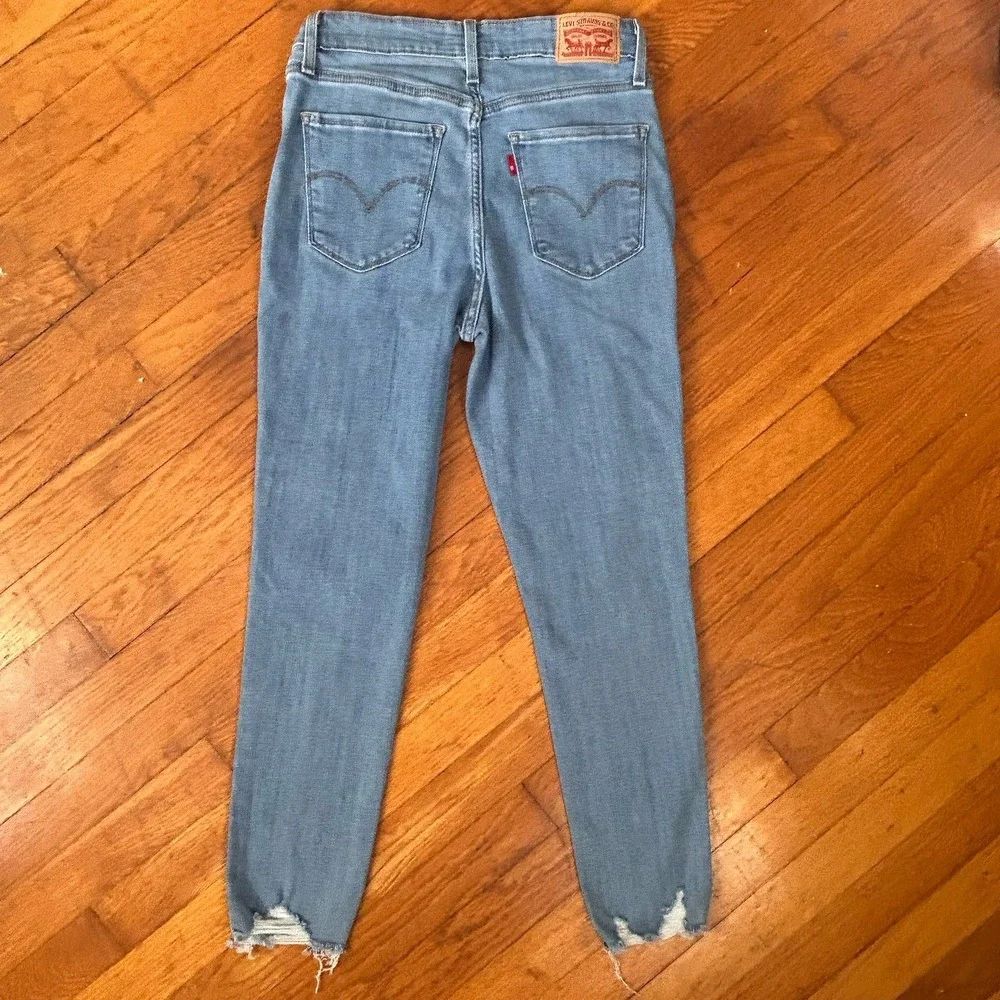 Levi's 721 High-Rise Skinny Women's Jeans - 28 Light Blue - Picture 6 of 10